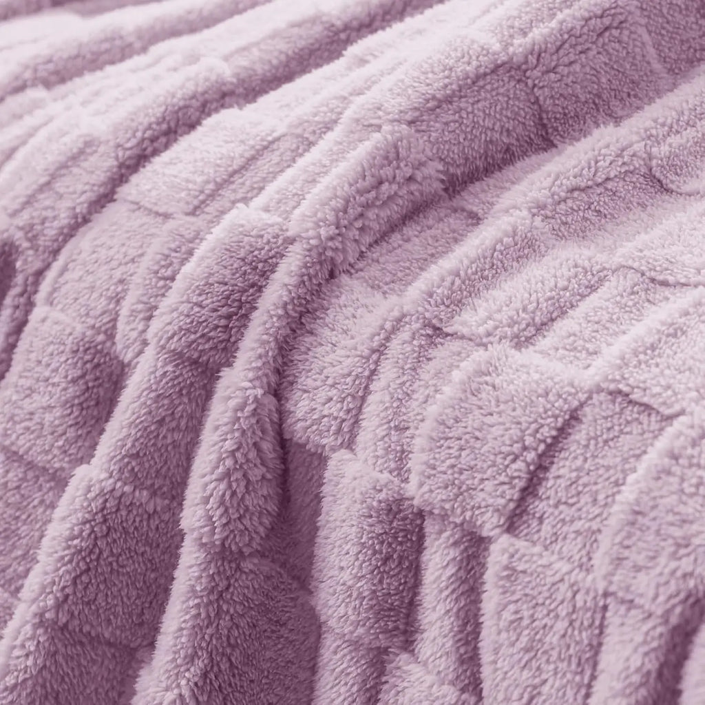 Lilac Checkered Fleece Blankets Christmas Gifts for Women Men Girls Cute Soft Cozy Throw for Bedroom Home Decor Gifts Blankets