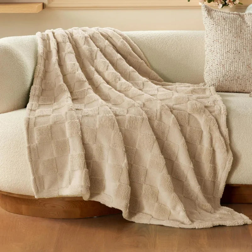 Super Soft Khaki Flannel Fleece Throw Blanket Buffalo Checkered Plaid Lightweight Warm Couch Bed Blanket All Season Christmas Ho